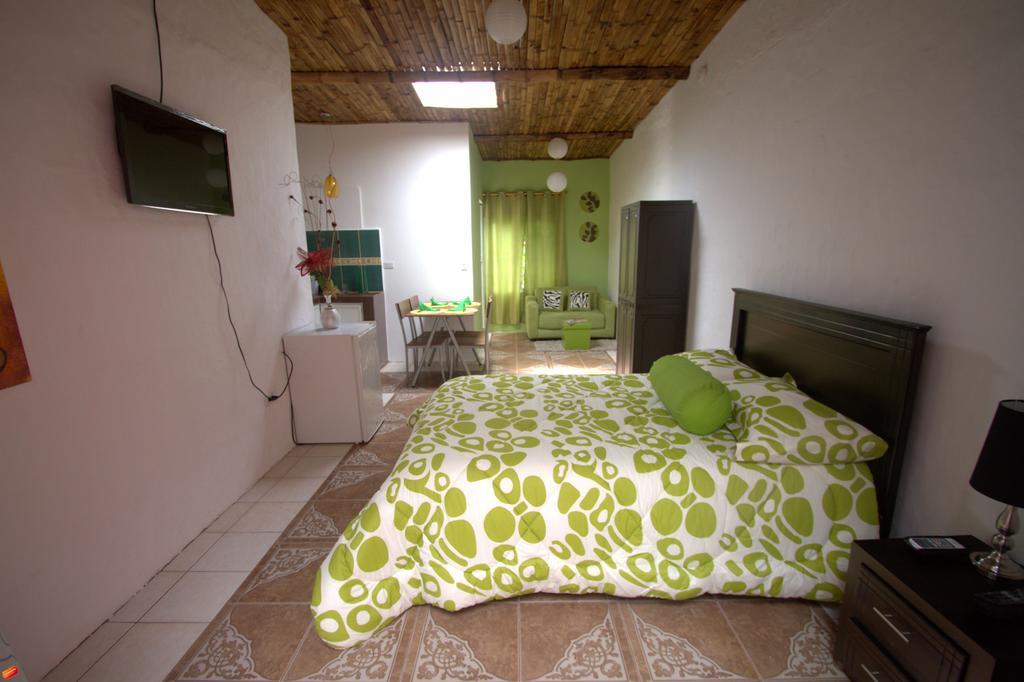 Zurisadai Hotel Puerto Ayora  Room photo