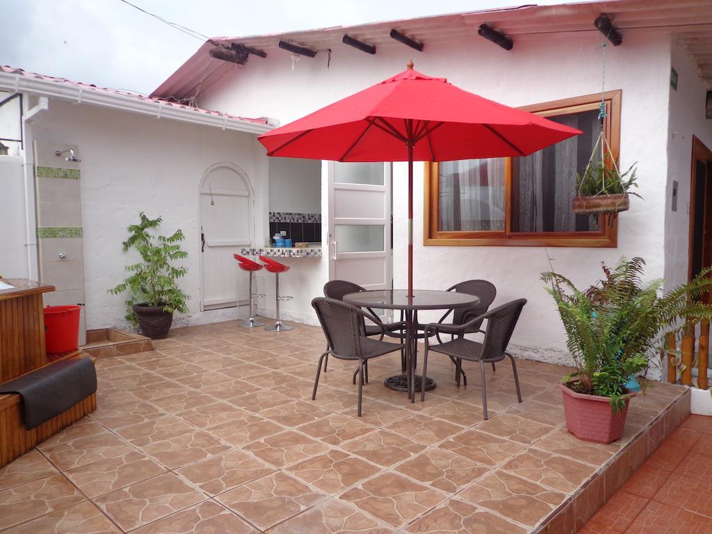 Zurisadai Hotel Puerto Ayora  Exterior photo