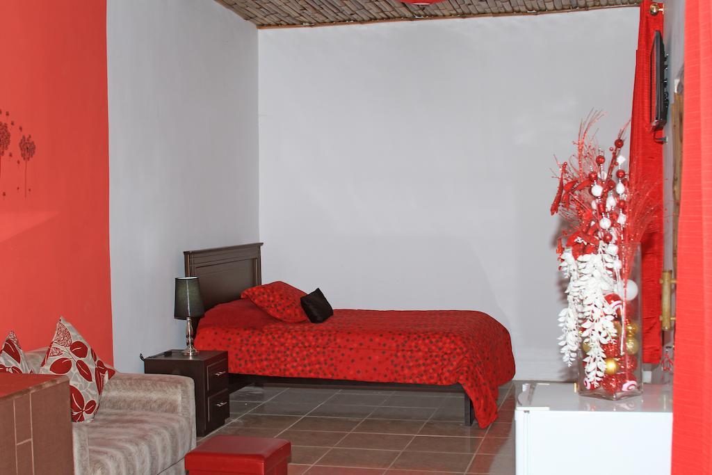 Zurisadai Hotel Puerto Ayora  Exterior photo